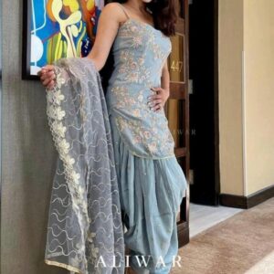 Women Silk Blend Kurta Pant Dupatta Set